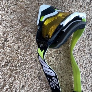 Brand new 100% googles